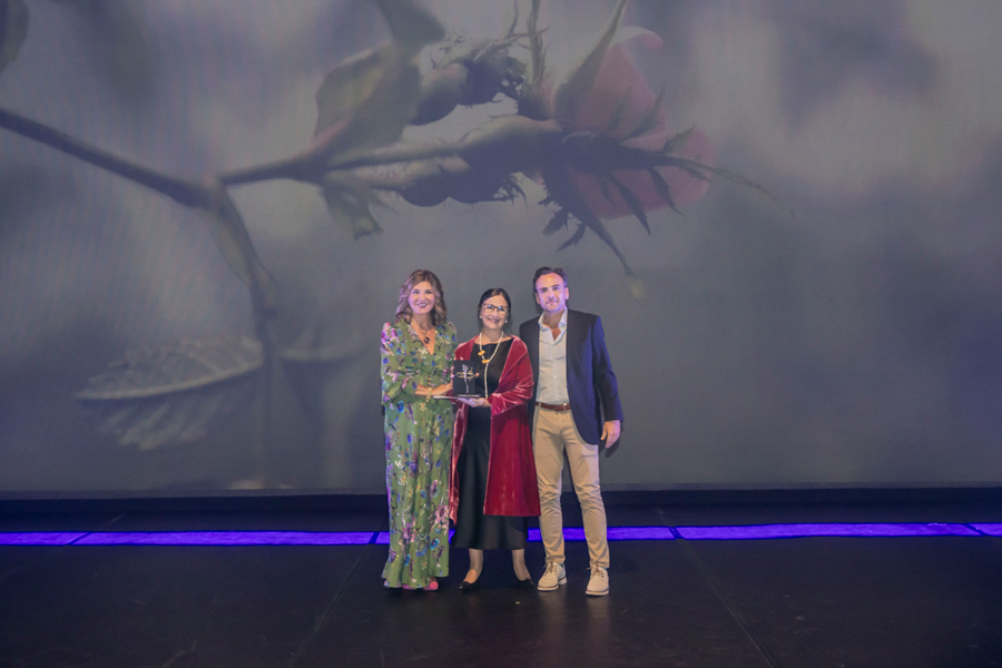 El proyecto “Rosa Narcea”, Premio de la Academia del Perfume a la Innovación y Sostenibilidad